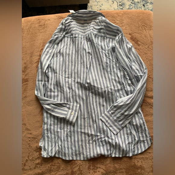 Button down blouse - Picture 3 of 3